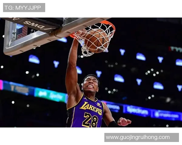 湖人队与开拓者第五场激战回顾球员表现与战术分析全解析