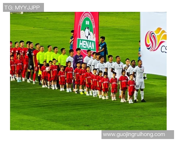 阿贾青年与路斯巴达的激烈对决展现足球魅力与团队精神