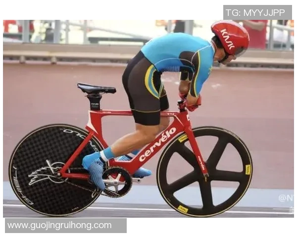 吴冠希在篮球赛场上的崛起与挑战解析，展现新时代运动员的拼搏精神与团队价值